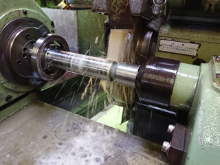 研削加工 円筒研削